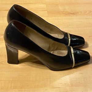 ST. JOHN Women's Block Heels Pumps with Patent Accents - 7.5